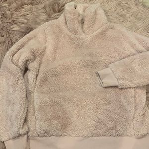 Lukka lux sweater